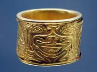 A gold bracelet on display at the Museo del Oro