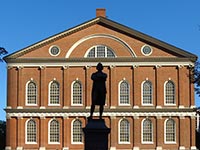 Faneuil Hall Square, Boston (© Robert Linsdell, CC-BY-ASA-3.0)
