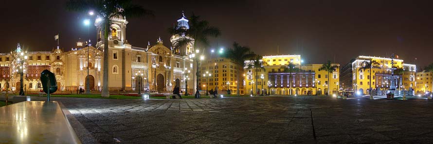 The historic centre of Lima (© Martin St-Amant, CC-BY-ASA-2.0)