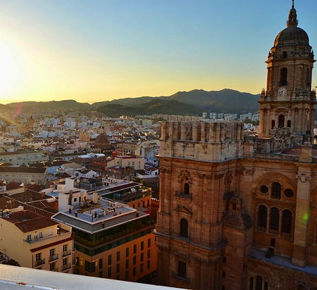 A view of the historical center of Malaga, Spain (© Danielmlg86, CC BY-SA 3.0)