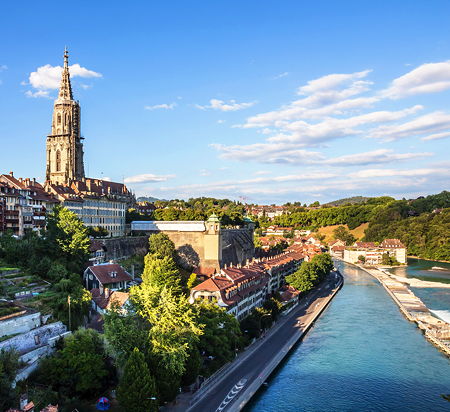 The Old City of Bern with the Minster and its platform above the lower Matte quarter and the Aare (© Dmitry A. Mottl, CC BY-SA 4.0)